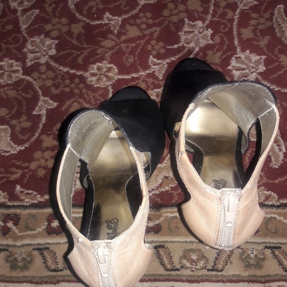 Carlos by Carlos Santana greyson peep-toe shooties - Picture 3 of 4